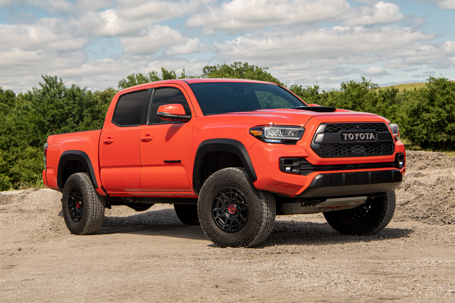 Comprehensive Breakdown of the 2023 Toyota Tacoma: Dimensions